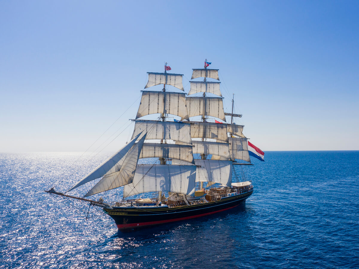 Clipper Stad Amsterdam under full sail