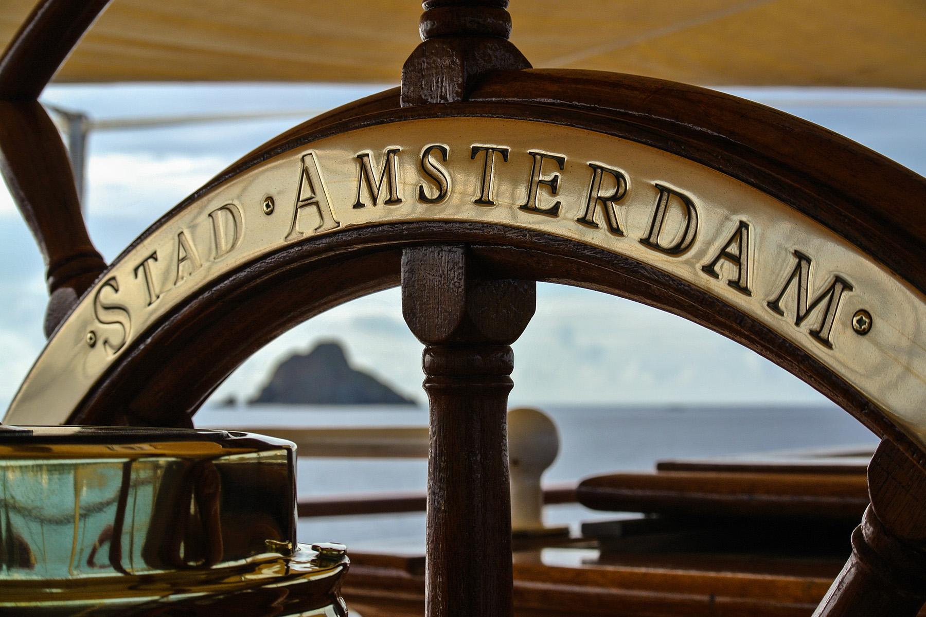Stad Amsterdam helm